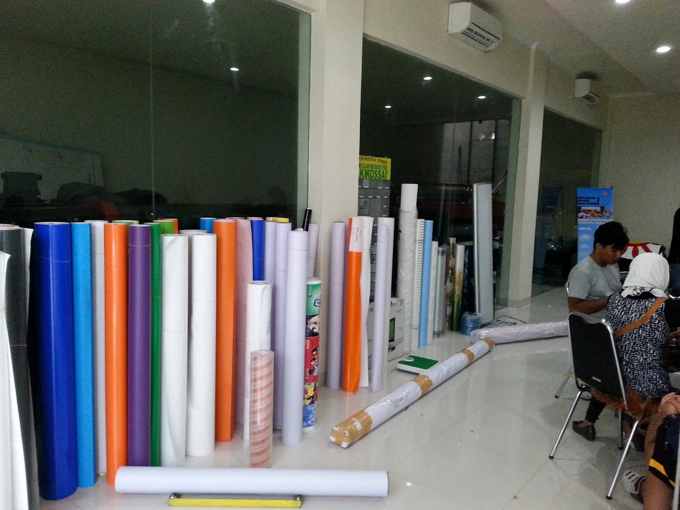 Showroom Depan